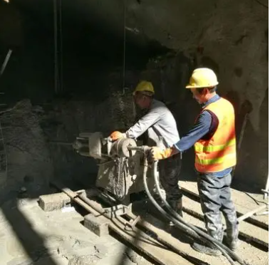 满城水下抗分散灌浆料特点 水下不分散注浆料介绍